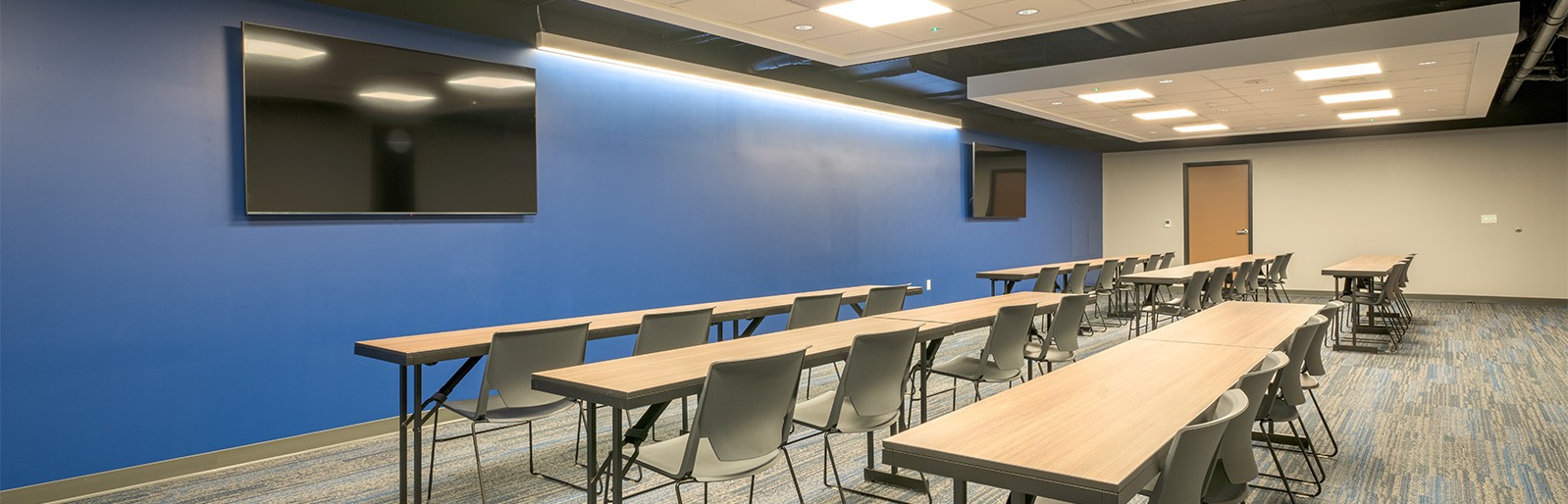 A classroom/meeting space within Northwood University's Lower Miner Hall.